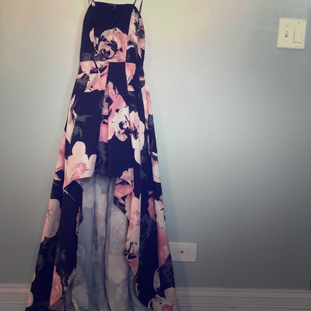 Strapless floral print dress (adherable straps)